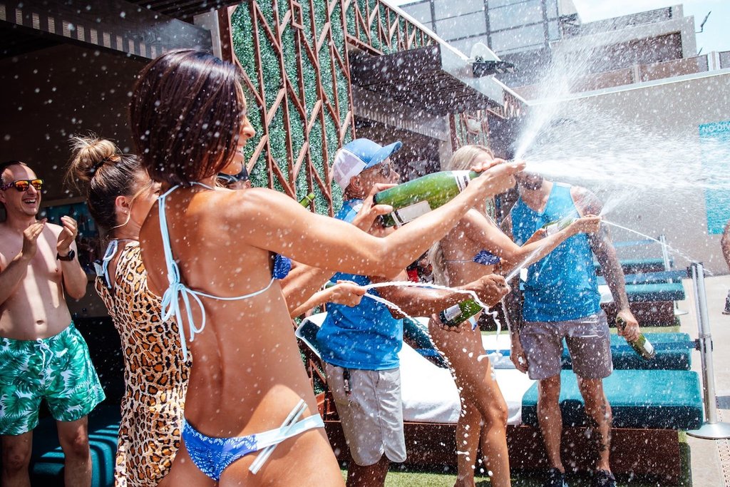 wet republic bottle menu